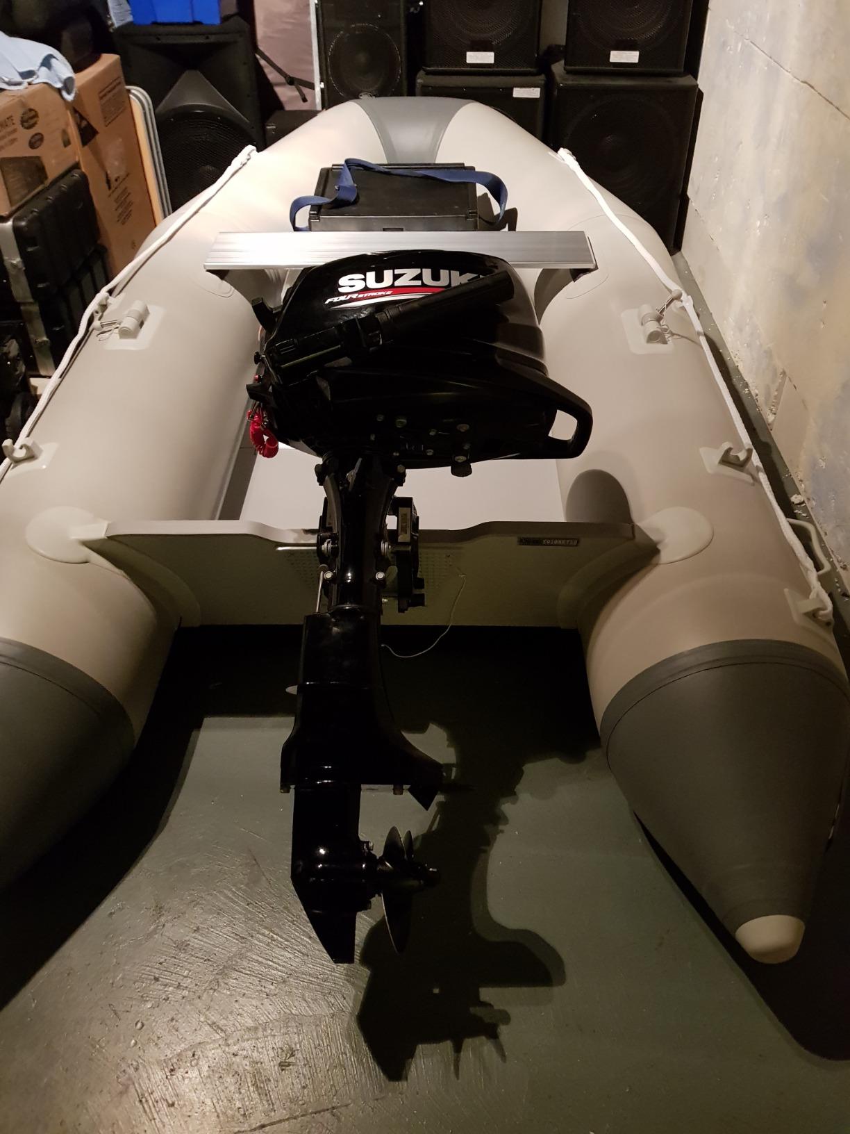 Stabiles Boot für den See