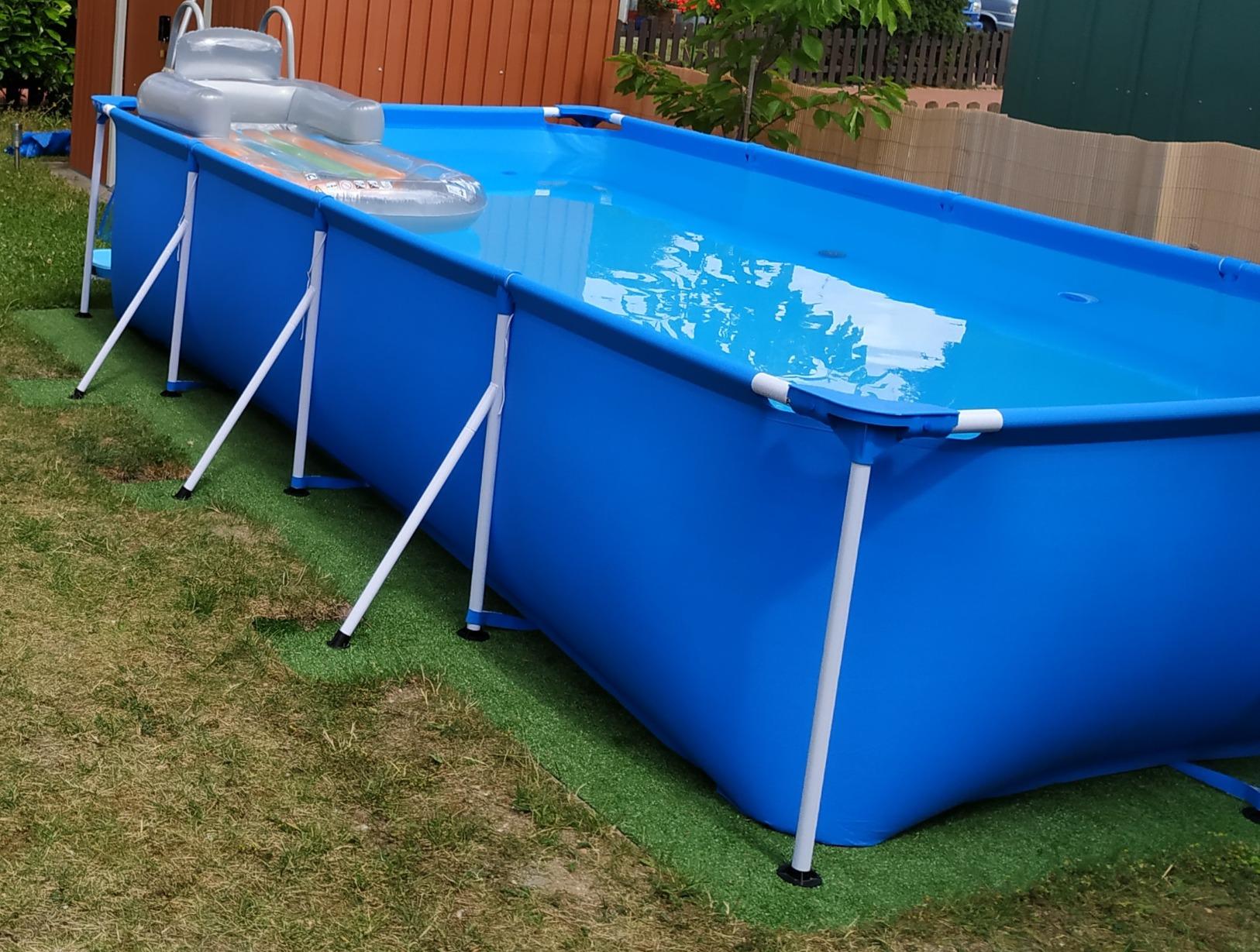 Endlich Bahnen schwimmen im Garten