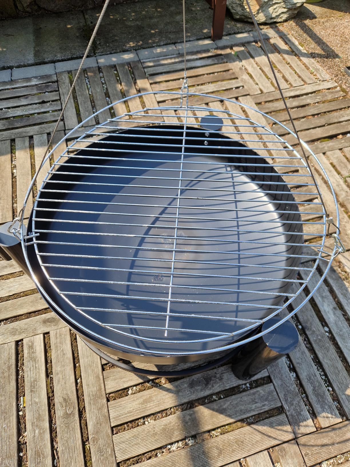 Gemütliches Grillen am Feuer