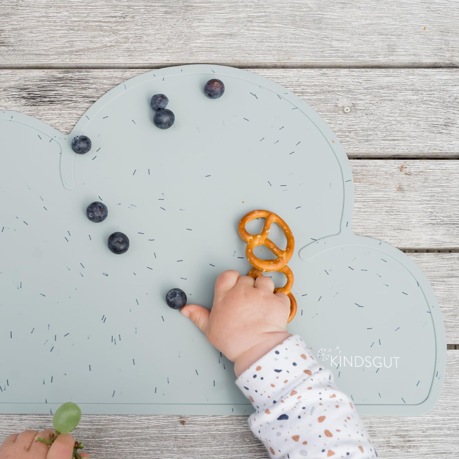 kindsgut-platzdeckchen-tischset-baby-silikon-wolke-aquamarin-streusel image 7