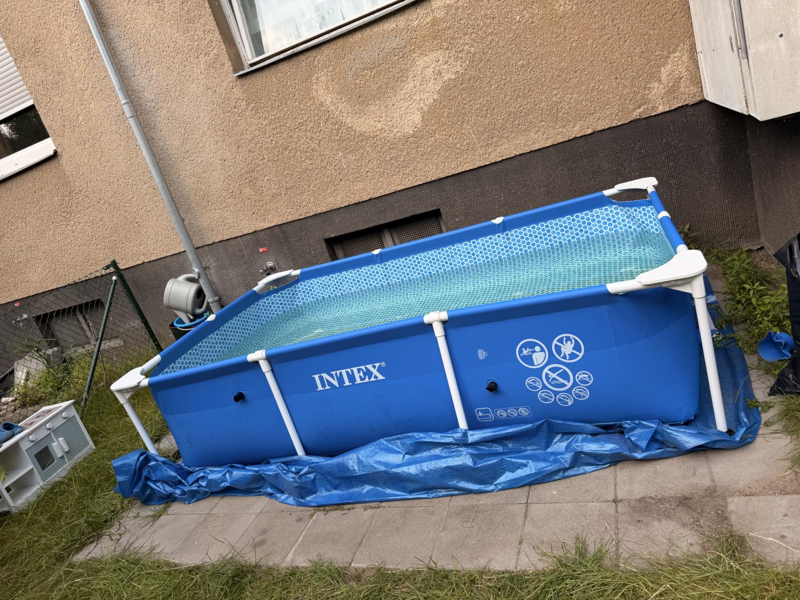 Robuster Familienpool