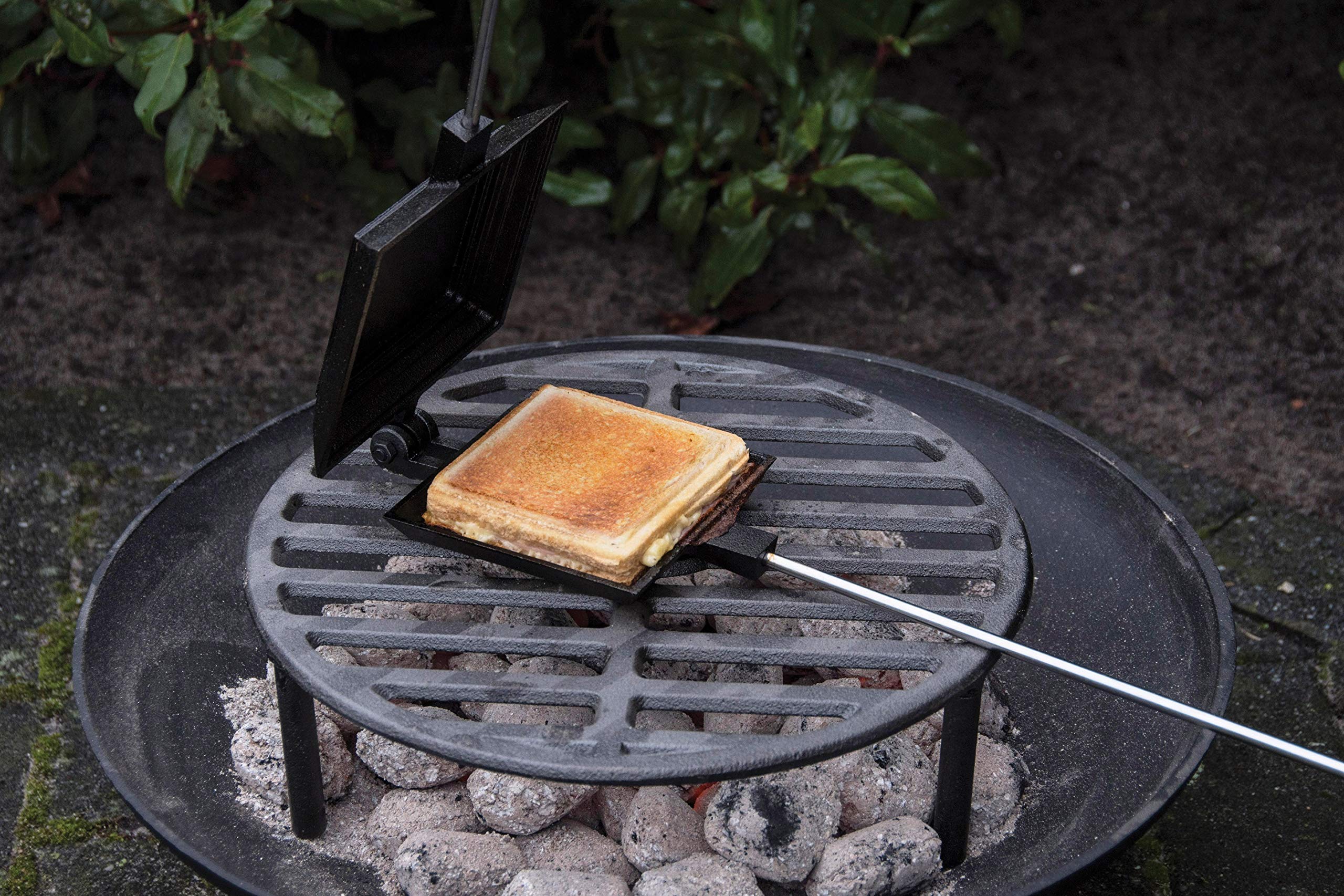 lemodo-esschert-design-toasteisen-gusseisen-77-5-cm-mit-birkenholz-griff image 2